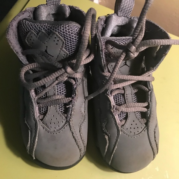 Toddler Boy Jordan’s size 6c - Picture 8 of 8